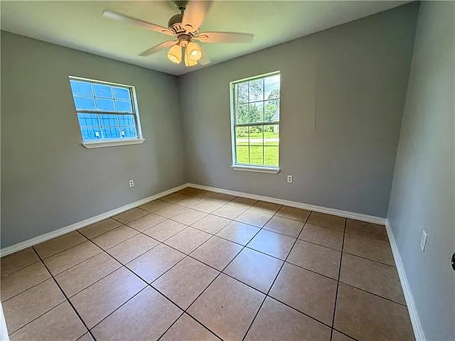 801 E Morris Ave — Photo 14