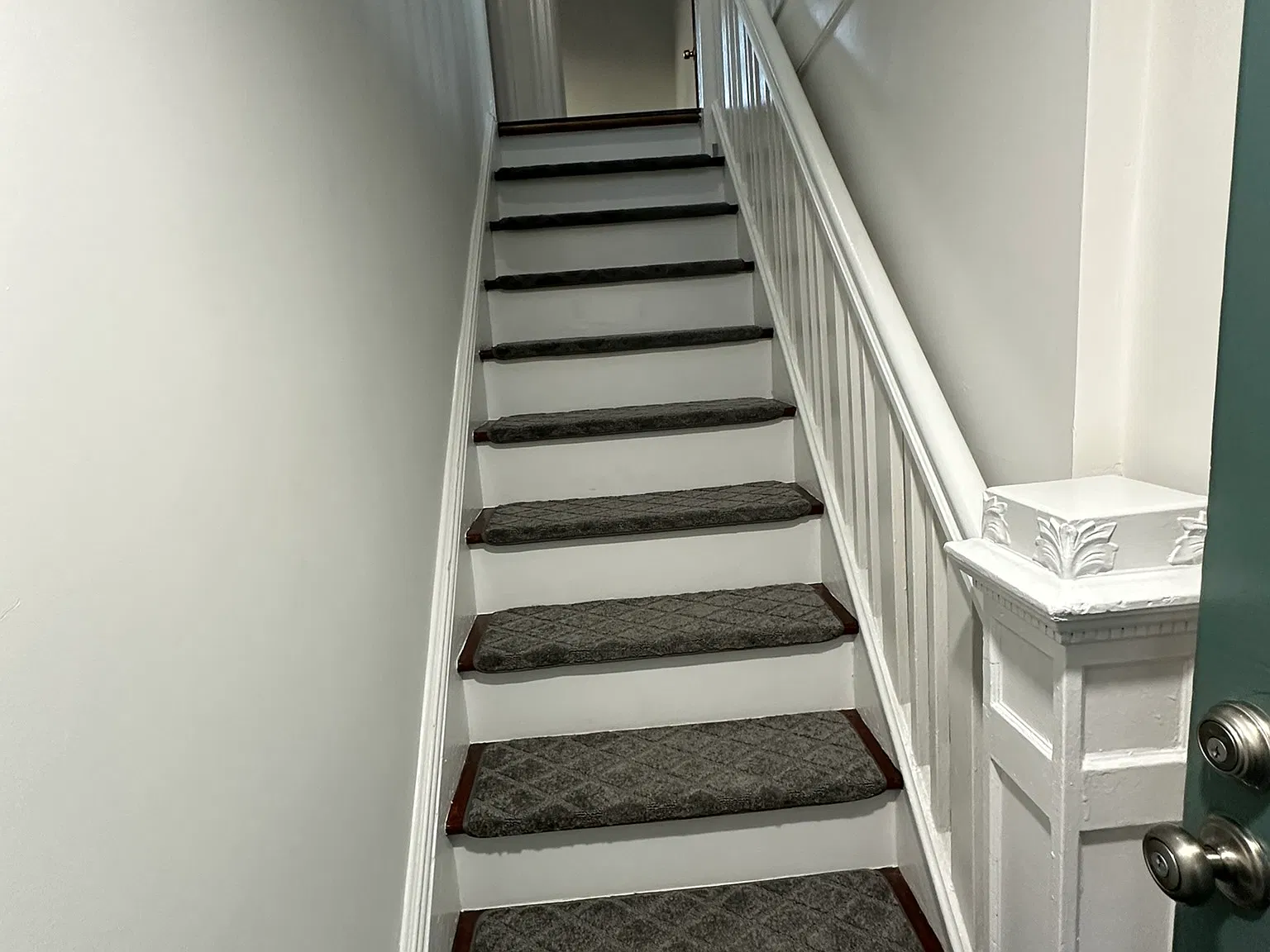 2 bed, 800 sqft, $3,000 — Photo 3