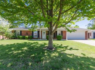 53 Rugby Dr, Belleville, IL 62226