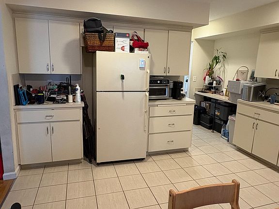 5th image of 210 Rivervale Rd #1