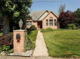 27 Holly Cir, Winfield, WV 25213