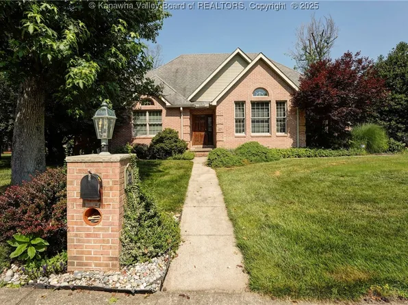 27 Holly Cir, Winfield, WV 25213