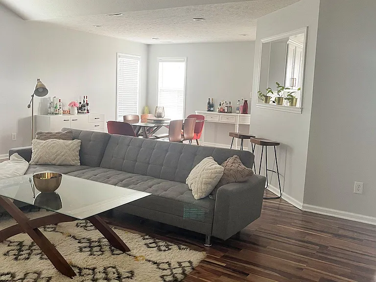 545 Fairfield Cir — Photo 4