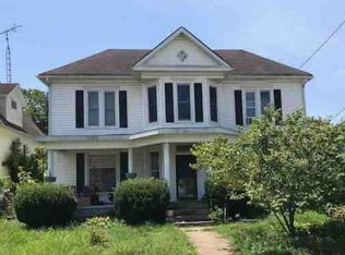 135 River St, Hawesville, KY 42348