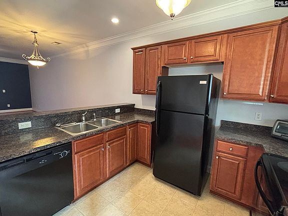 4th image of 739 Garden Forest Rd