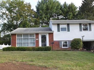 405 Briar Dr, Broomall, PA 19008