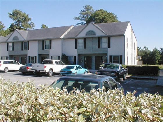 2nd image of 610 67th Ave N