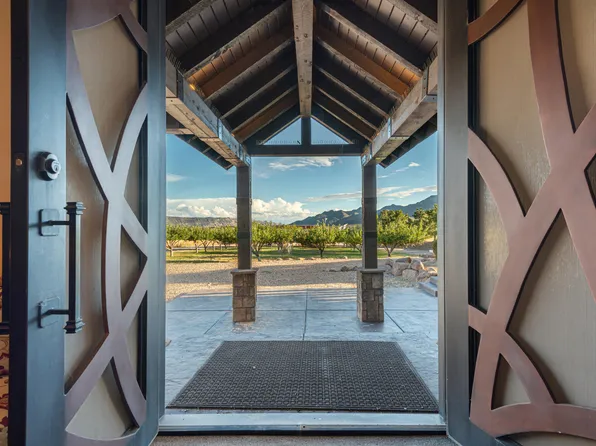 1109 E 400 S, New Harmony, UT 84757