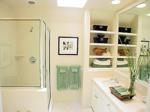 Master Bath w/ skylite