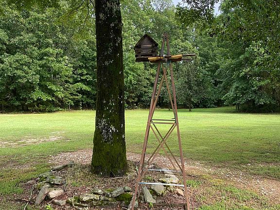 5th image of 240 Williams Creek Rd