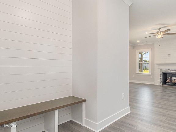 5th image of 58 Royal Avenue