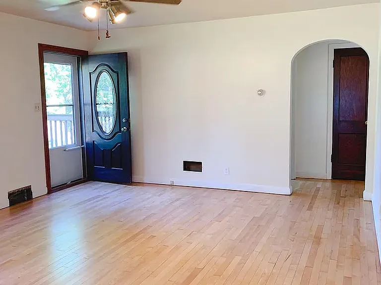 2203 Rudolph Rd — Photo 3