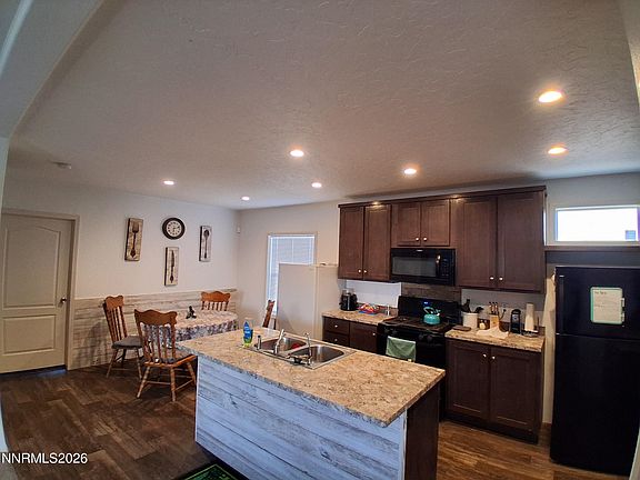4th image of 3430 Trento Ln