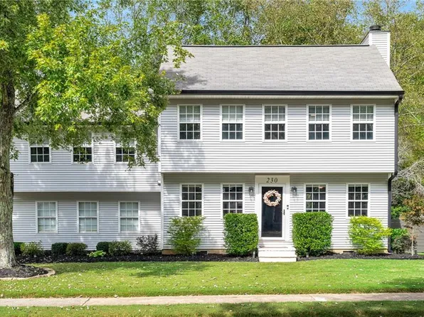 230 Park Bridge Ln, Roswell, GA 30075