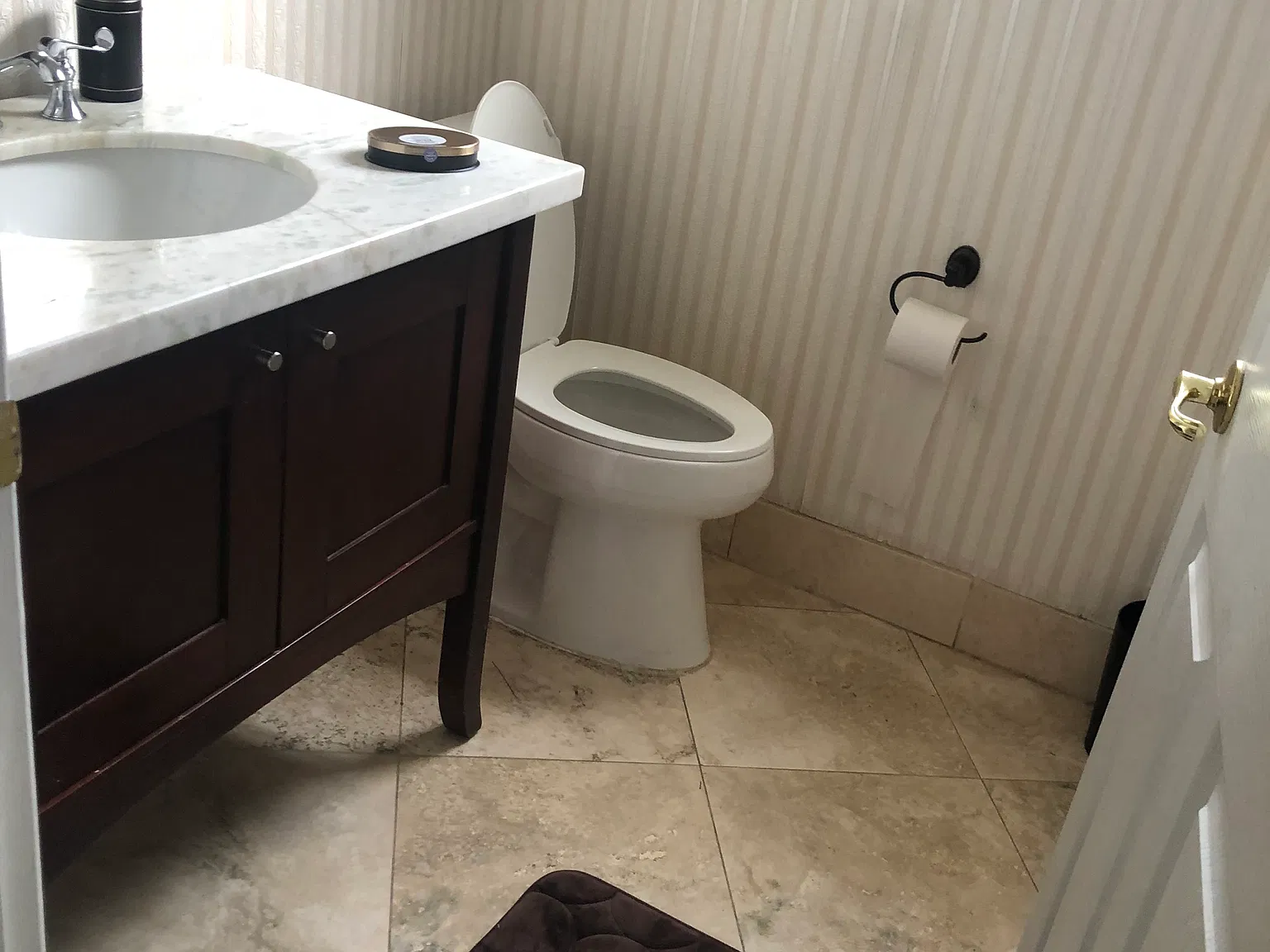 6 bed, 3865 sqft, $1,200 — Photo 4