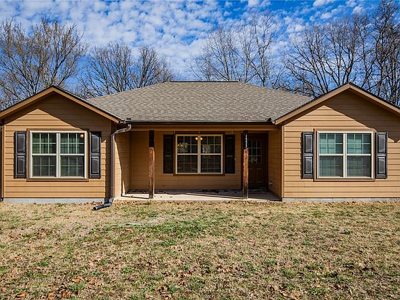 3rd image of 12238 Cavewood Rd