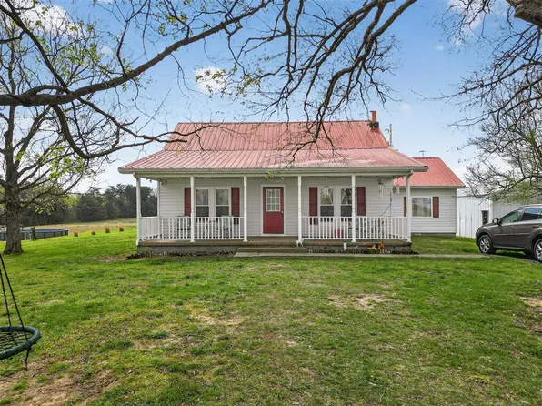 1811 Peach Orchard Rd, Lewisburg, KY 42256