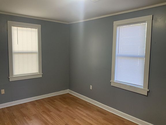 3rd image of 2141 Clifton Ave