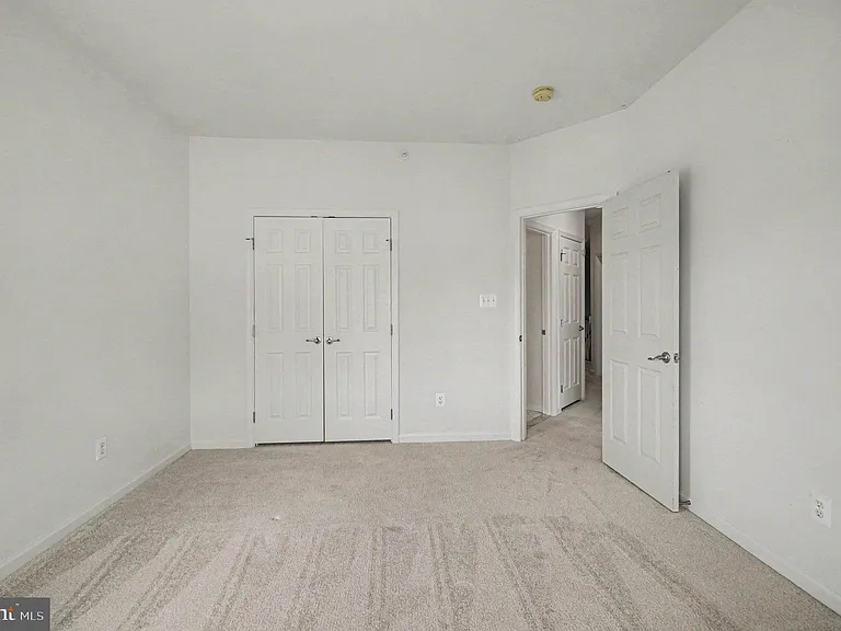 15131 Leicestershire St — Photo 20
