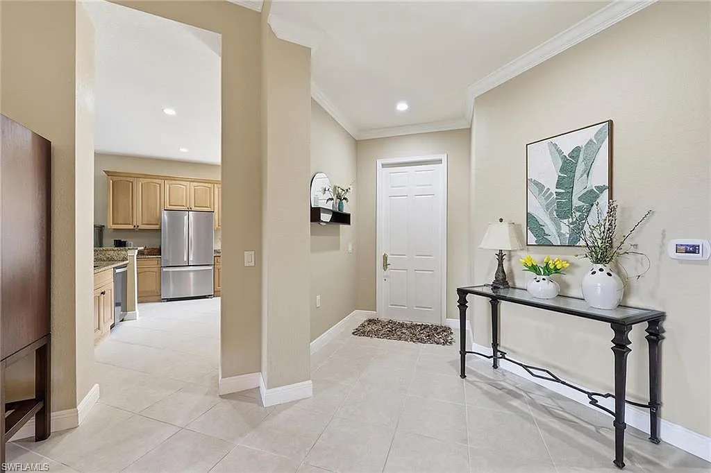 3 bed, 3.0 bath, 2100 sqft, $6,500 — Photo 2