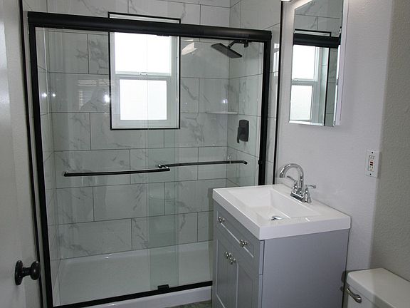 2nd image of 4214 Lotus Ave APT 2