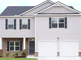 150 Silver Birch Pass, Newnan, GA 30265