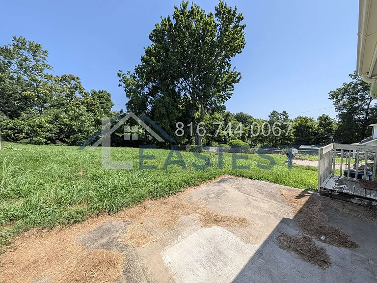 1110 E Frederick St — Photo 17