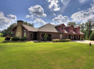 2088 Lindsey Rd, Dandridge, TN 37725