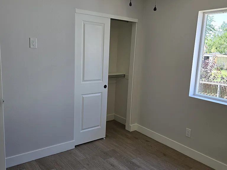 754 S 96th Pl #B — Photo 6