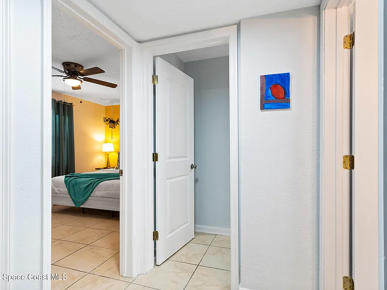 1031 Park Dr #4 — Photo 10