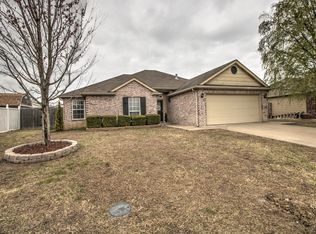 2840 Rodeo Dr, Claremore, OK 74017