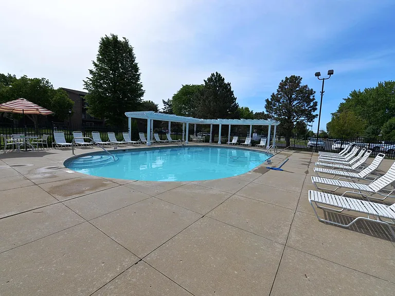 650 Perrie Dr #301 — Photo 24