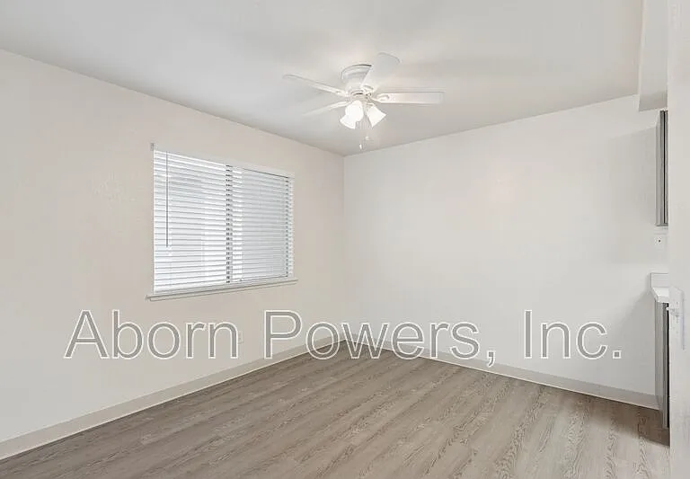 2529 Greenwood Ln #6 — Photo 5