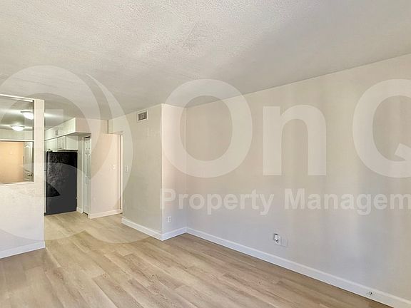 3rd image of 27 W Inglewood St #2