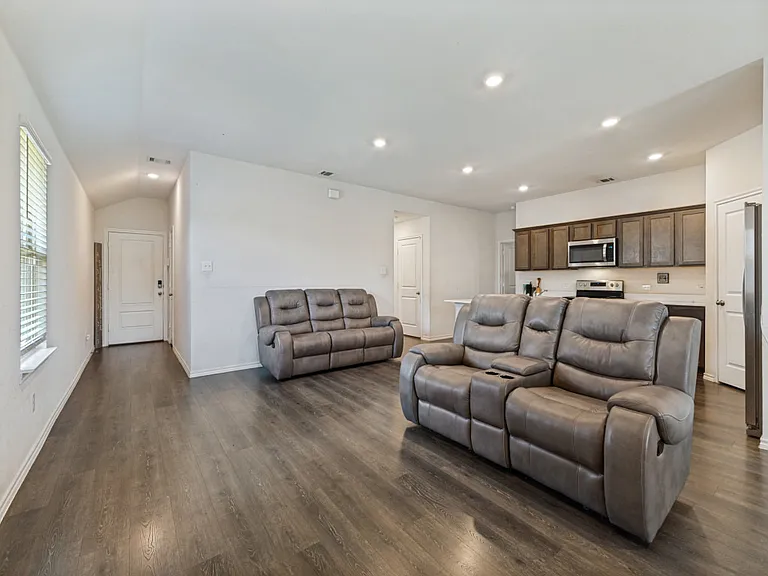 15127 Athena Dr — Photo 8