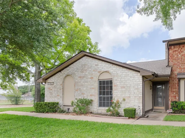 11776 S Kirkwood Rd, Meadows Place, TX 77477