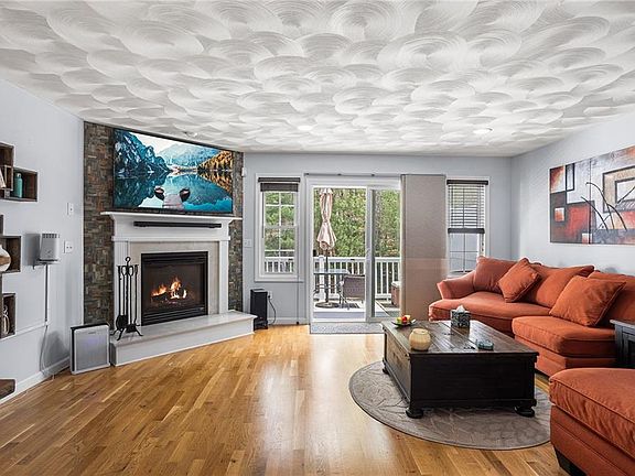 3rd image of 59 Red Brook Ln