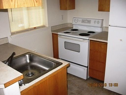 2nd image of 11933 SE Ankeny St APT 1