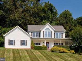 566 Perry Rd, Winchester, VA 22602