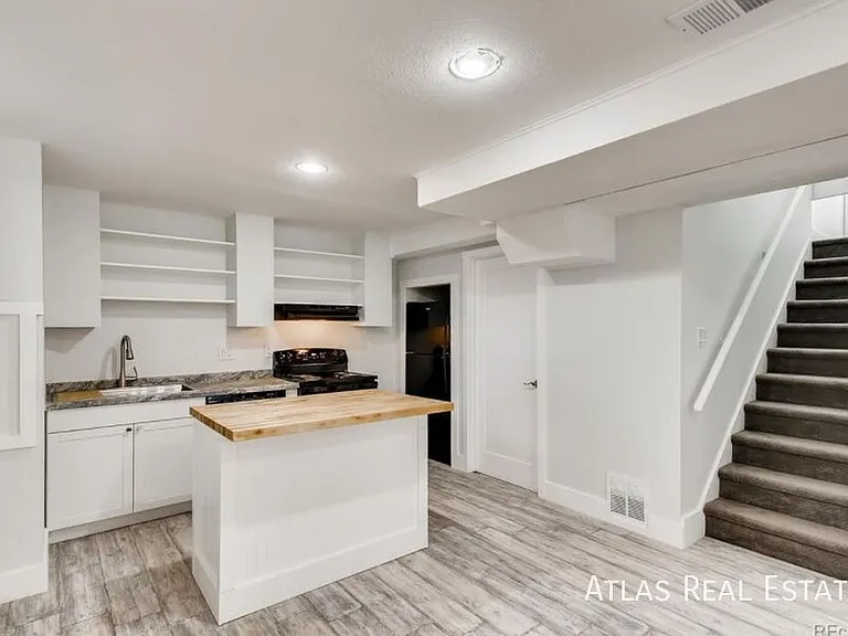 7486 Turner Dr #BASEMENT — Photo 1