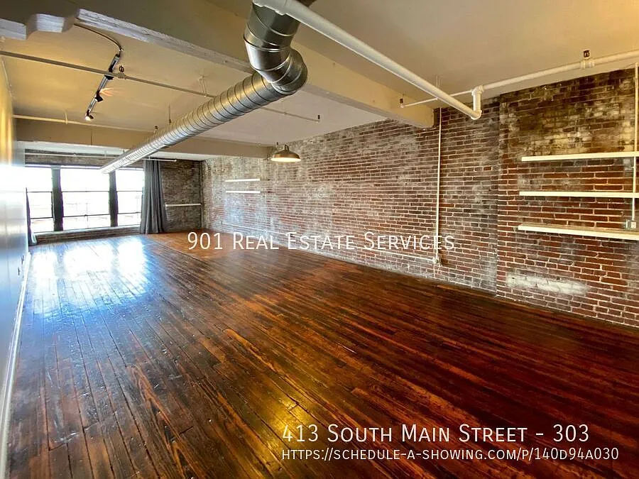 Stunning South Main Loft — Photo 4