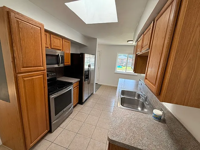 1829 E Granet Ave — Photo 4