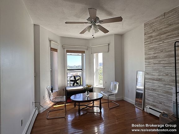 4th image of 94 Hammond St APT 2