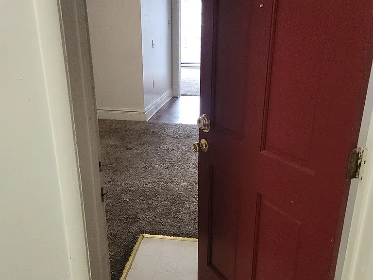 1021 E Main St #9 — Photo 2