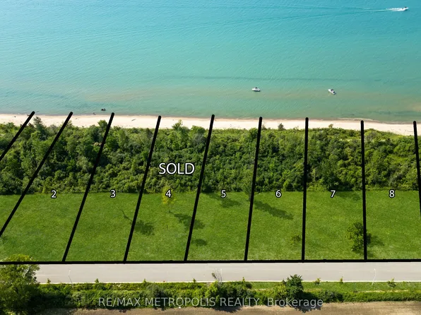 7057 Blue Coast Hts, Plympton Wyoming, ON N0N 1E0