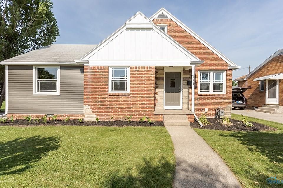 1st image of 215 Jennings St