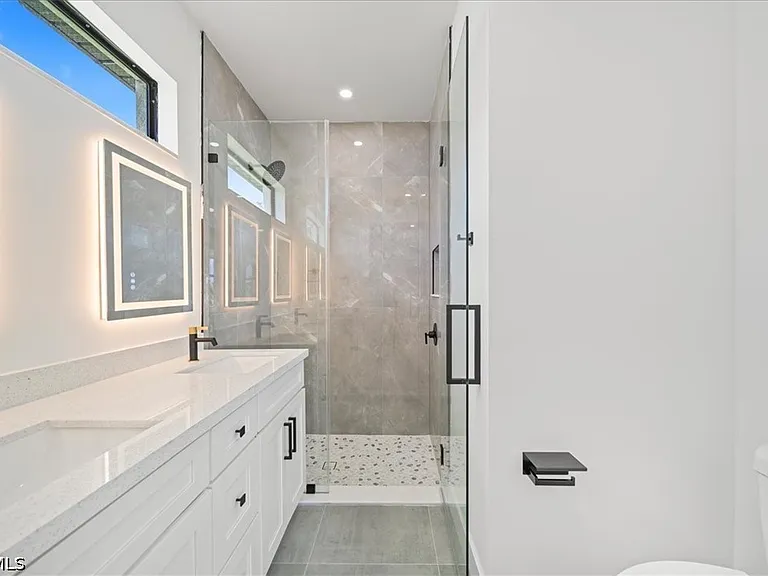 4536 NW 35th Pl — Photo 18