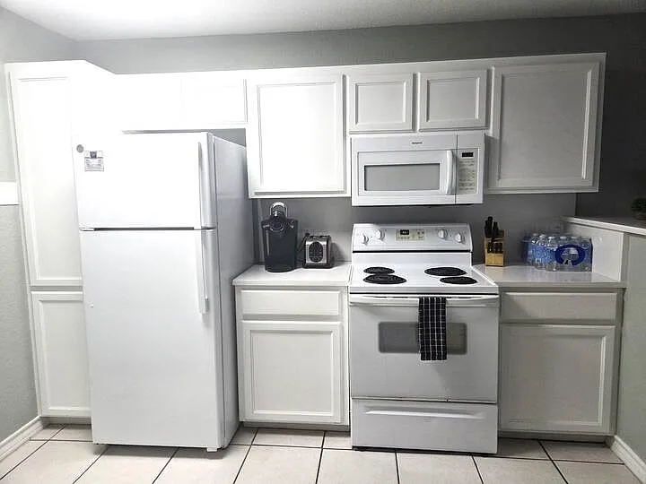 1 bed, 1.0 bath, 630 sqft, $2,000 — Photo 2