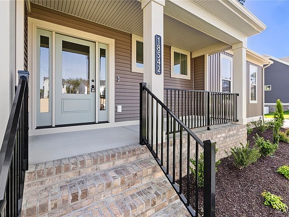 4th image of 18542 Cove Creek Dr