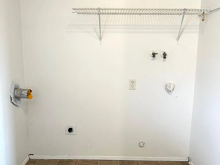 1212 S Kinney Way — Photo 3
